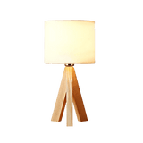 lampe de chevet en bois pour les lecteurs au lit