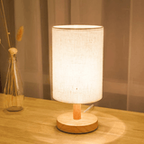 lampe de chevet en bois design et naturel pour lire le soir
